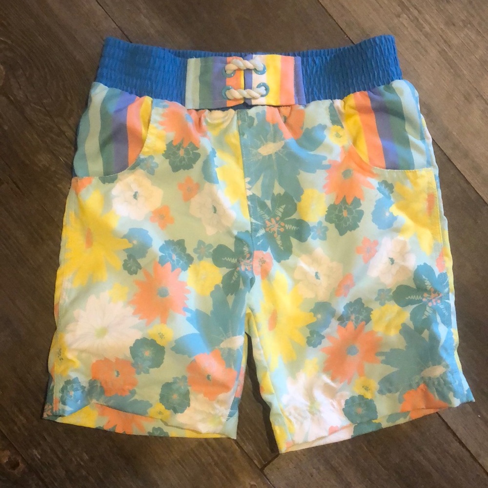 Size 4 NWOT boys swim trunks. Matilda Jane